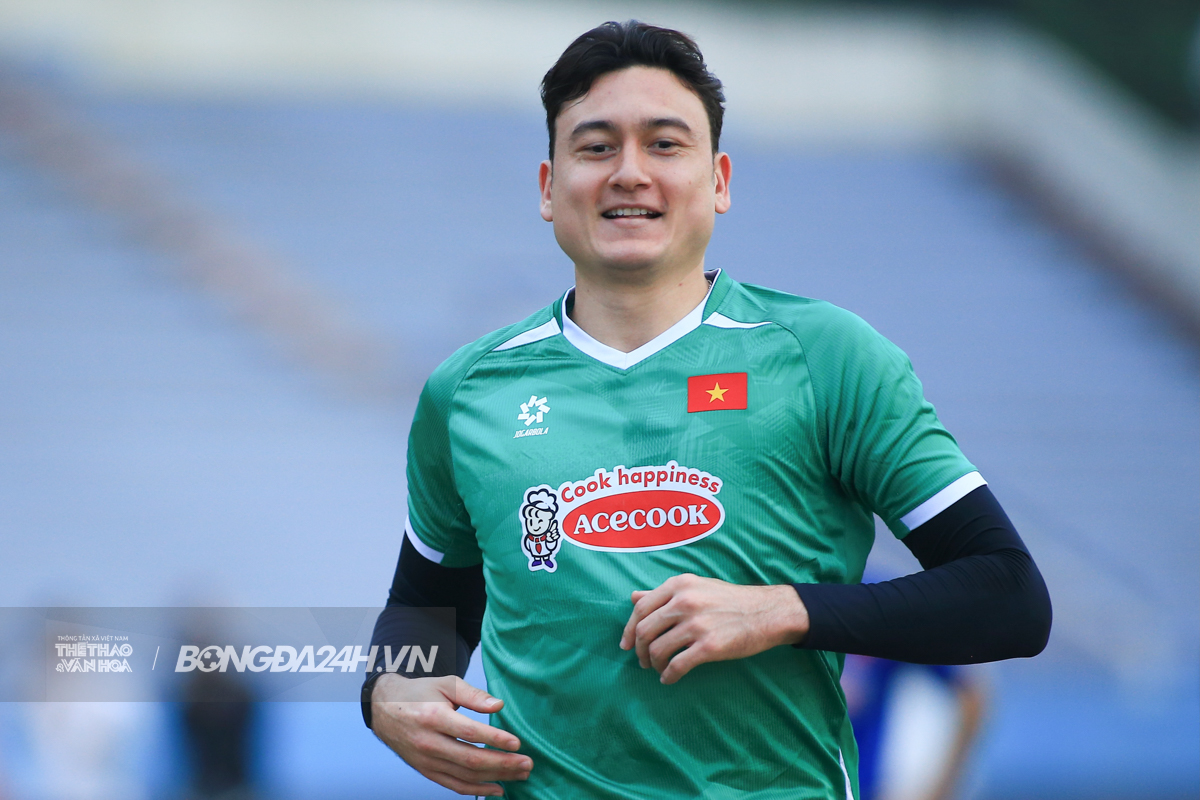 dang Van Lam dT Viet Nam tap chieu 11/11