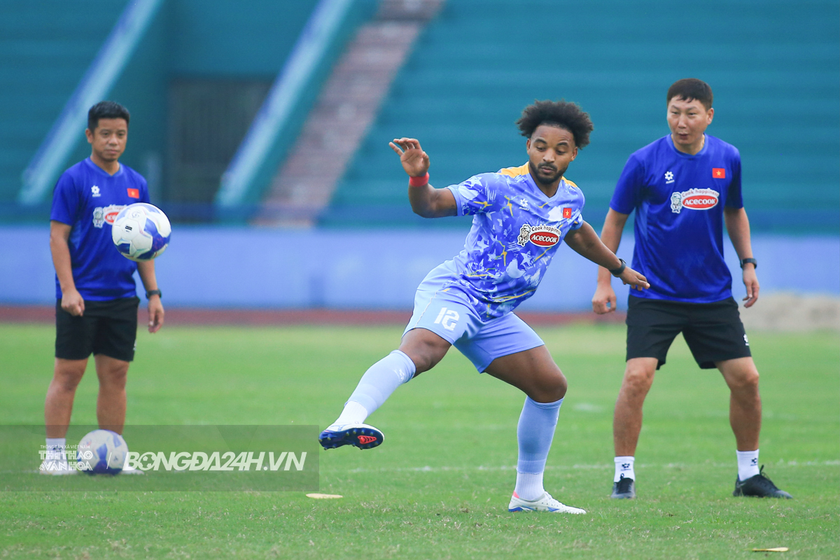 Nụ cười Xuân Son trở lại với ĐT Việt Nam 3