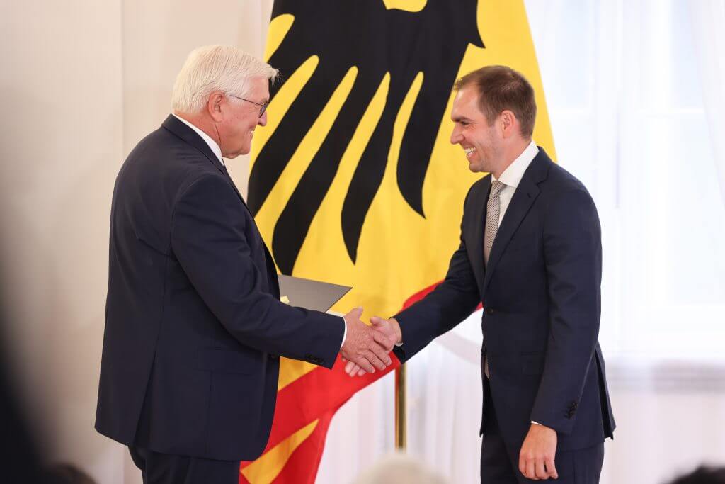 Philipp Lahm Đời chẳng kém vui khi rời xa hào quang bóng đá đỉnh cao 3