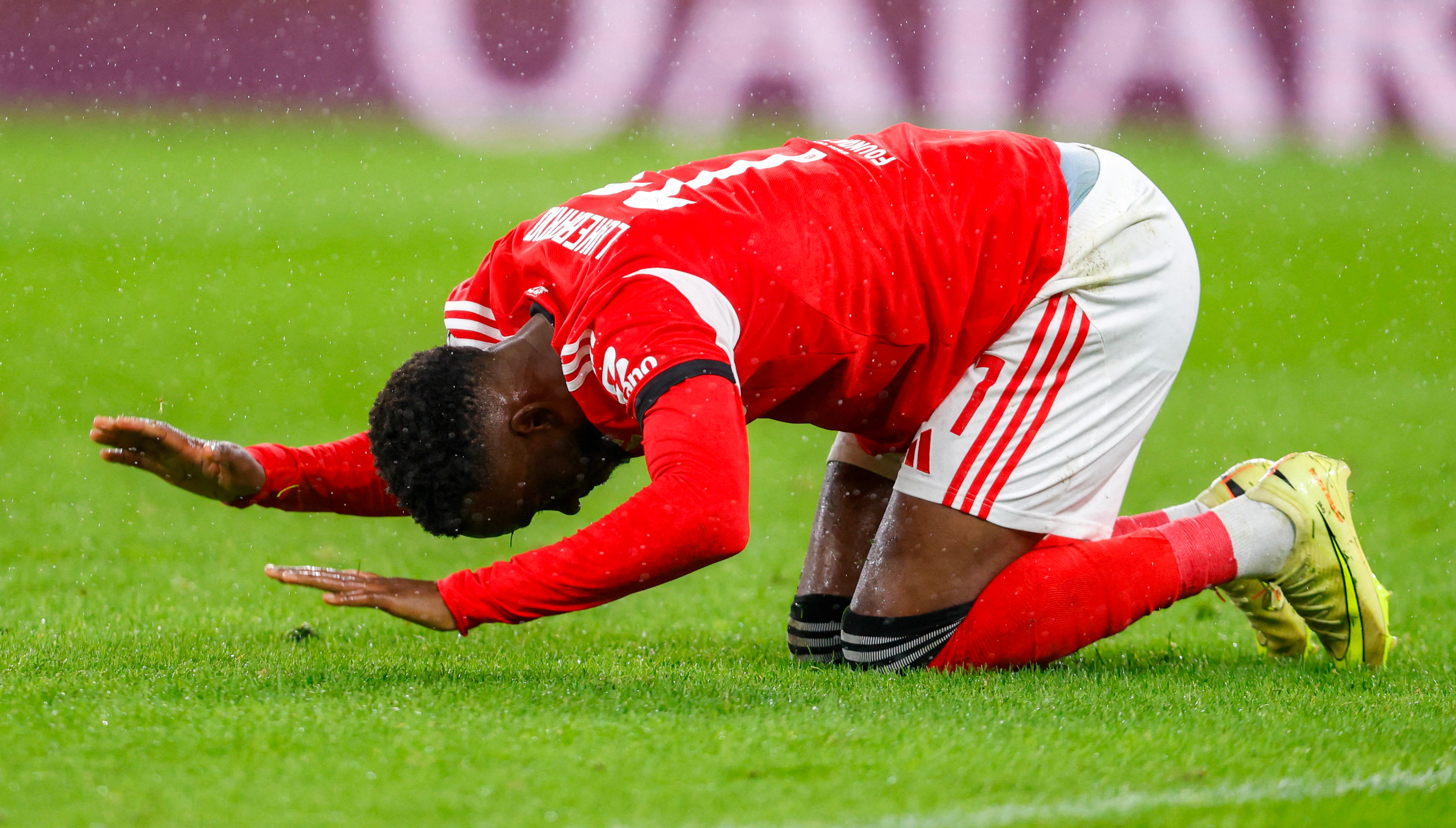 Benfica và Ajax Khi hai cựu vương châu Âu sa sút không phanh 3