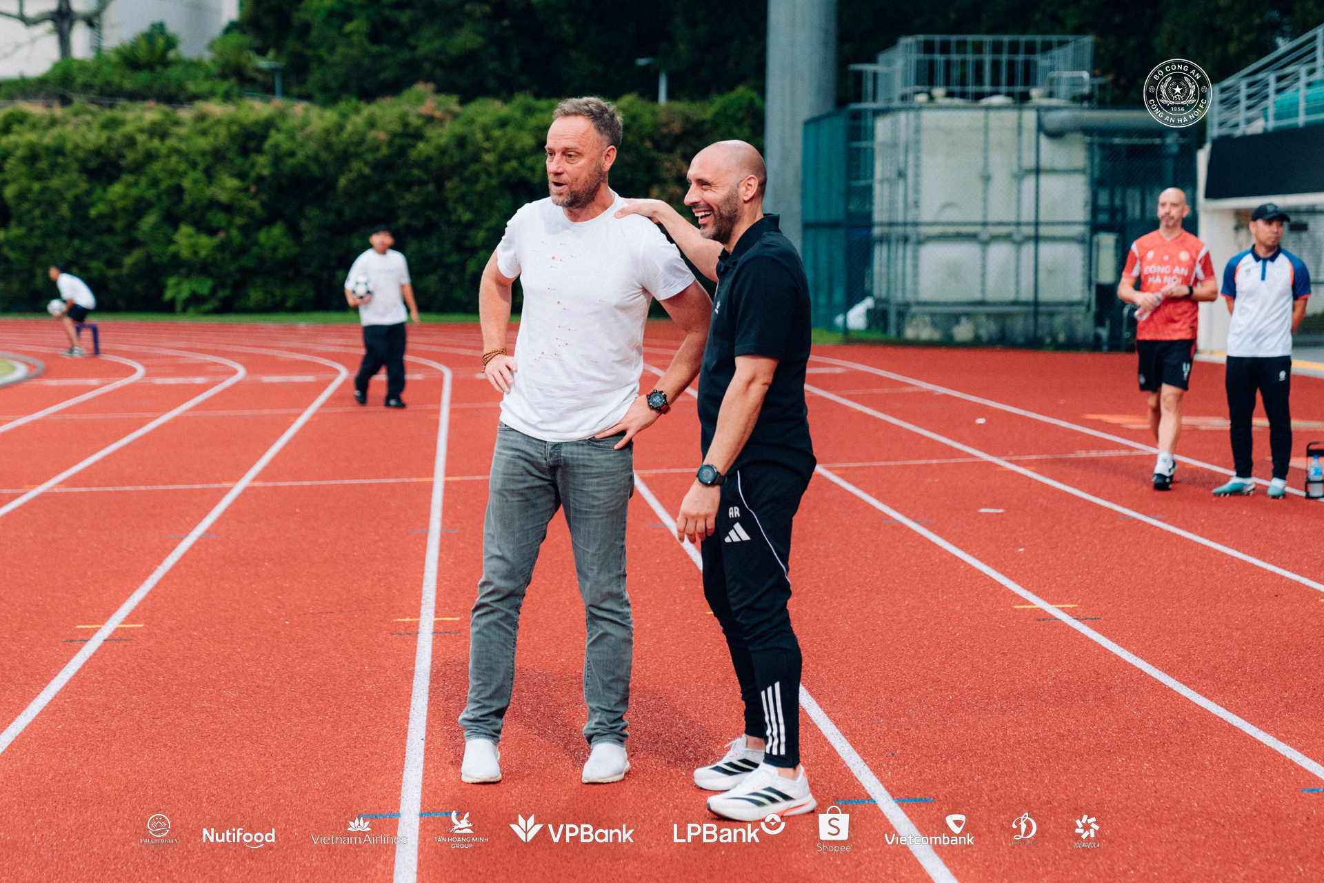 Đoàn Văn Hậu trở lại thi đấu sau hai năm vắng bóng trên sân cỏ 1 Đoàn Văn Hậu trở lại thi đấu sau hai năm vắng bóng trên sân cỏ 1