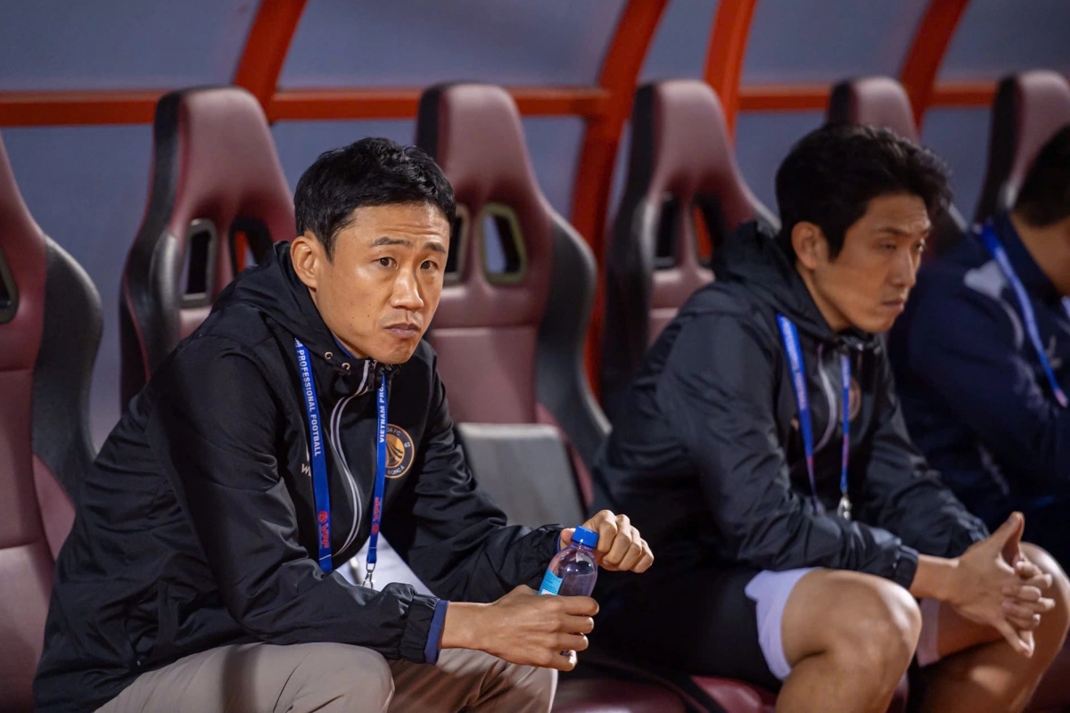 Choi Won Kwon la HLV moi nhat roi doi bong xu Thanh