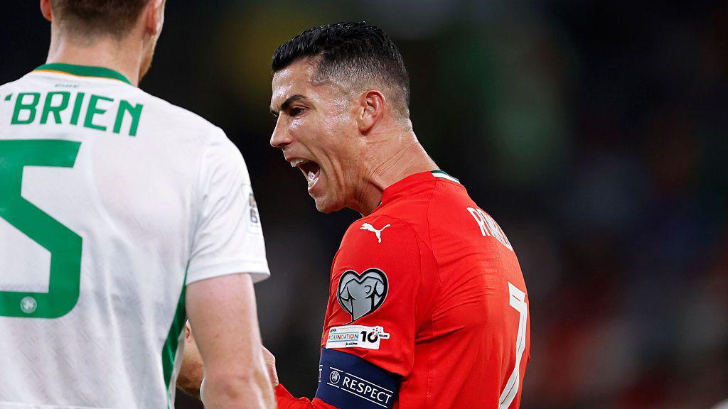 Ronaldo không còn đủ tầm để lĩnh xướng ĐT Bồ Đào Nha, nhưng ai sẽ nói với anh điều đó 1 Ronaldo không còn đủ tầm để lĩnh xướng ĐT Bồ Đào Nha, nhưng ai sẽ nói với anh điều đó 1