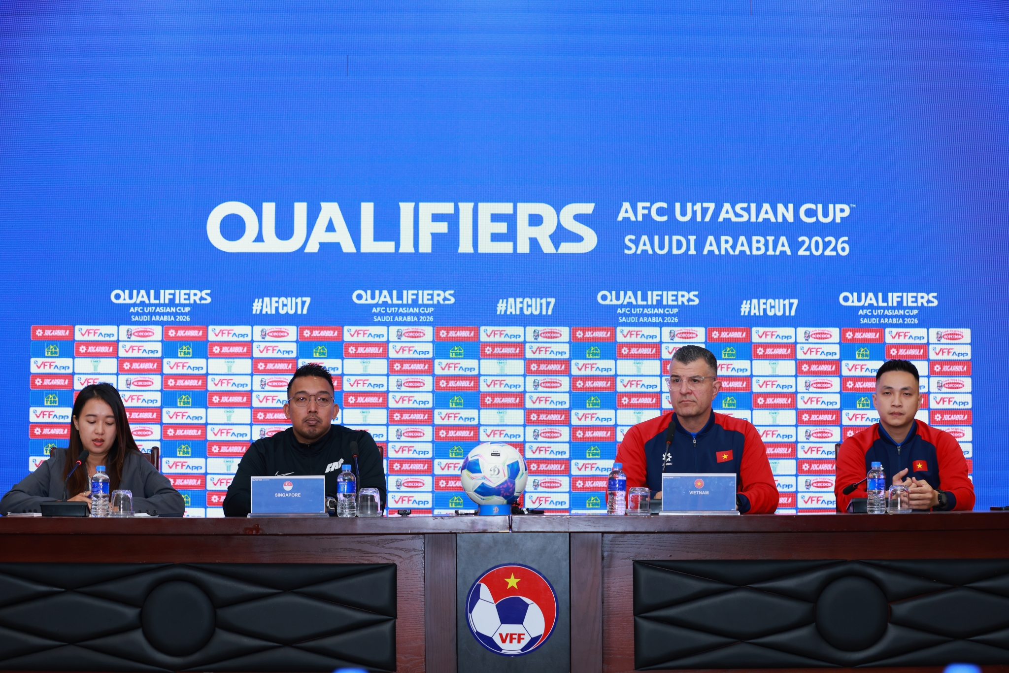 HLV U17 Viet Nam Cristiano Roland