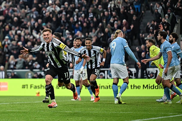 Dù sao thì Eddi Howe đã thắng Pep Guardiola 1