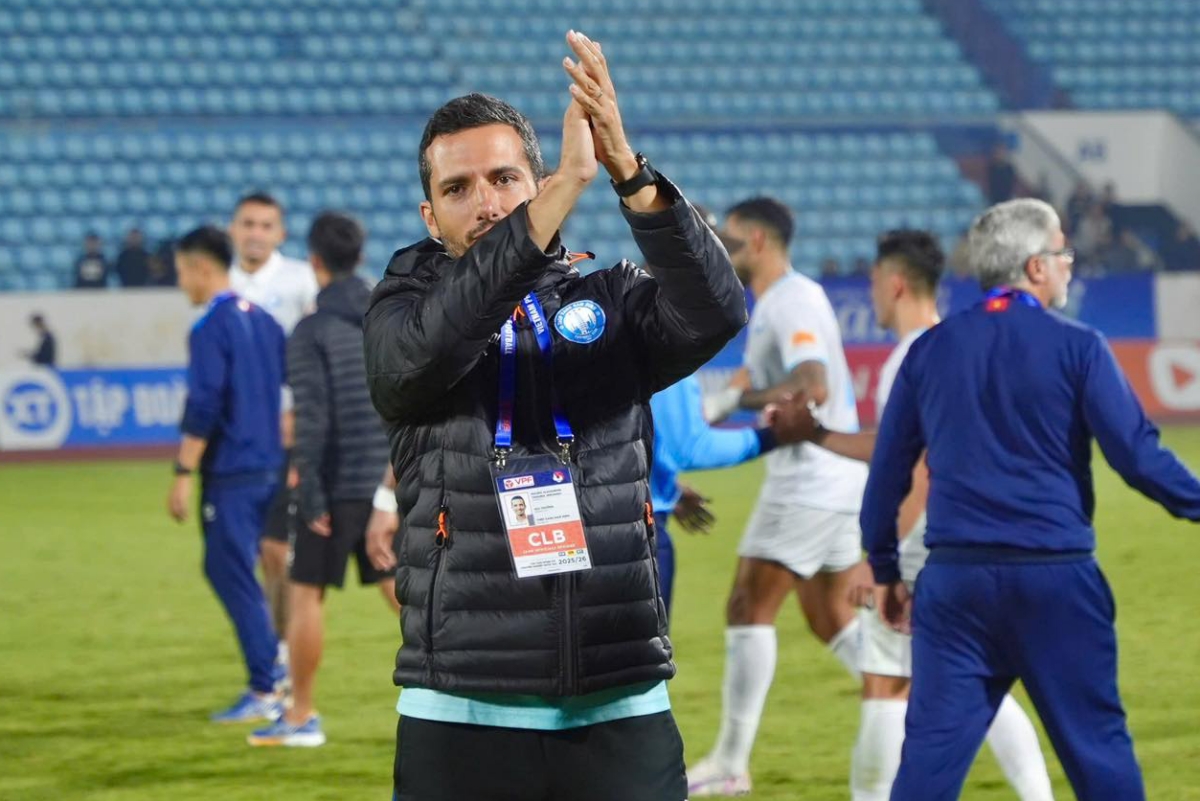 Nam Định sa thải HLV ngoại sau 3 tháng 1