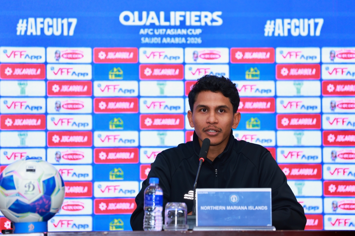 HLV Jireh Yobech cua dT U17 Bac Mariana. anh: Anh duc