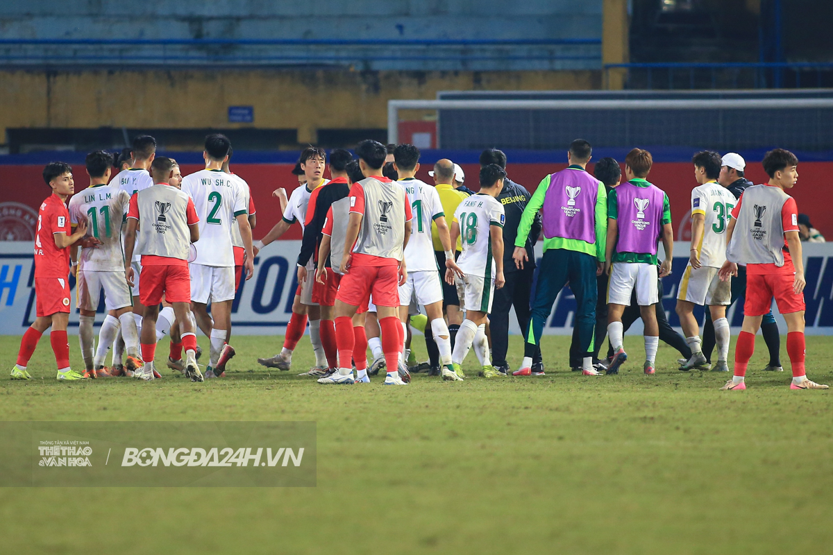 Phút cuối hỗn loạn trận CAHN vs Beijing Guoan 5