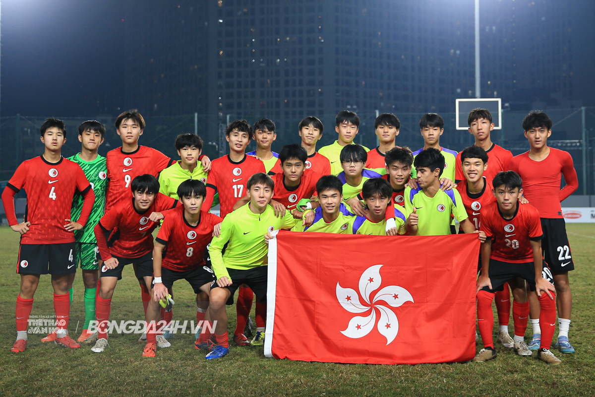 Cầu thủ đeo kính thi đấu tại giải U17 châu Á 10 Cầu thủ đeo kính thi đấu tại giải U17 châu Á 10