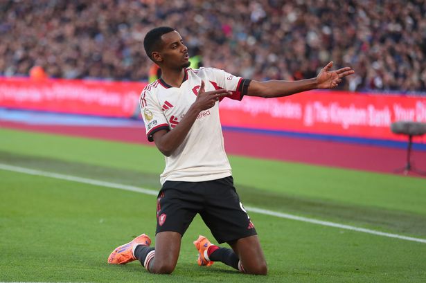 0_GettyImages-2249189423