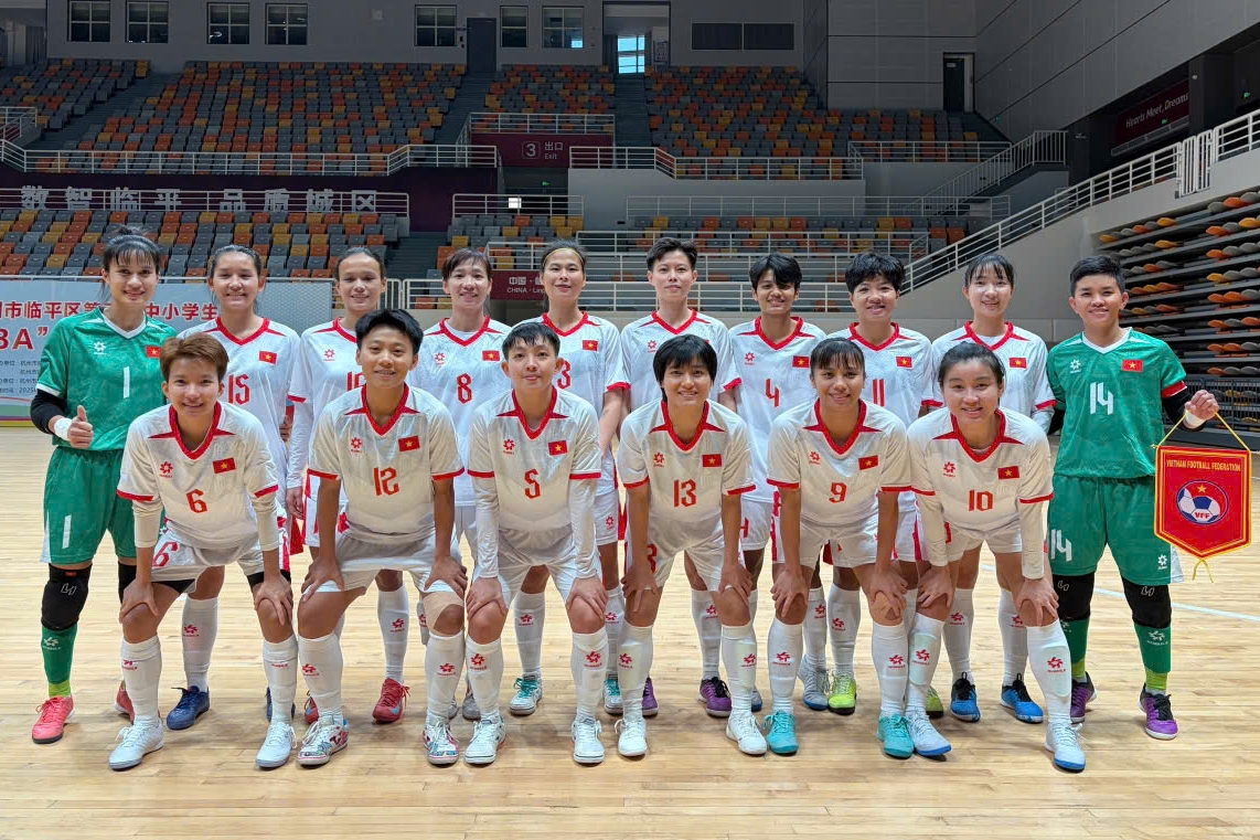 ĐT Futsal nữ Việt Nam chốt quân dự SEA Games 33 dT Futsal nu Viet Nam chot quan du SEA Games 33