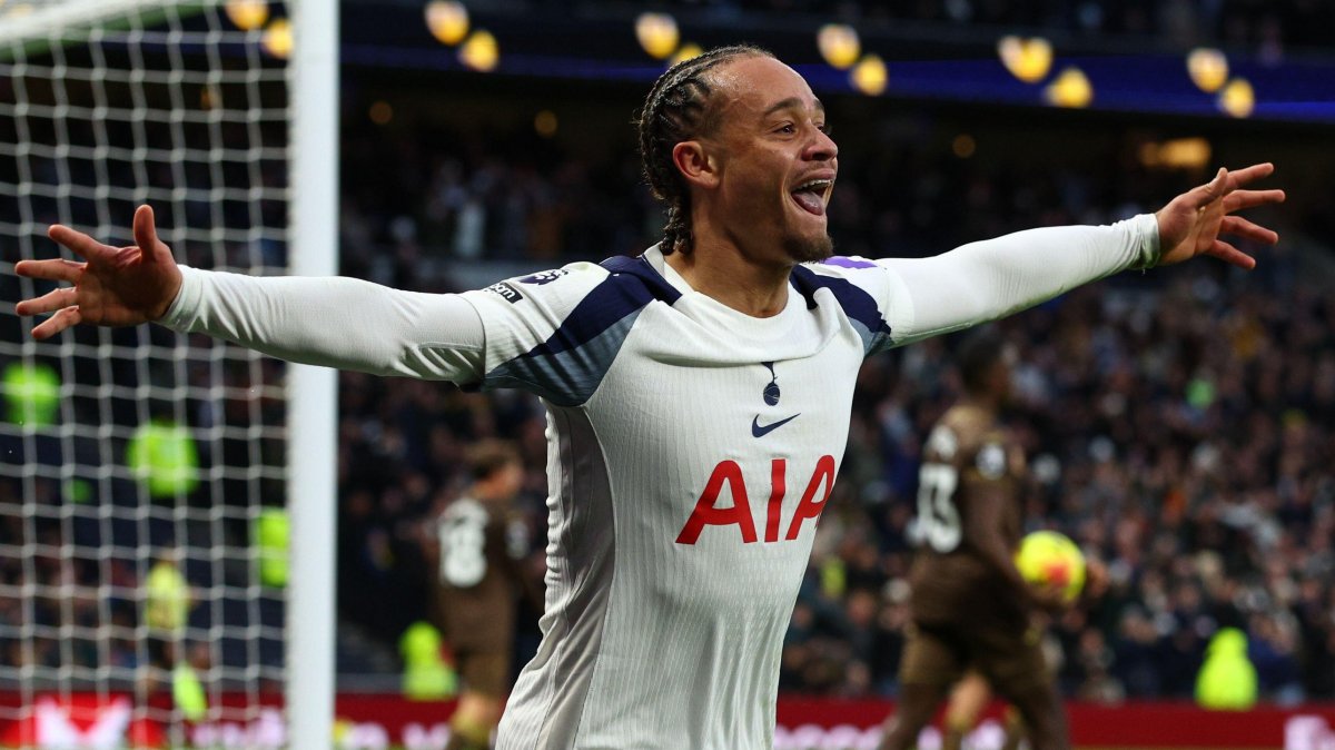 Xavi Simons và khoảnh khắc thiên tài ở Tottenham Khi áp lực tạo kim cương 2 Xavi Simons và khoảnh khắc thiên tài ở Tottenham Khi áp lực tạo kim cương 2