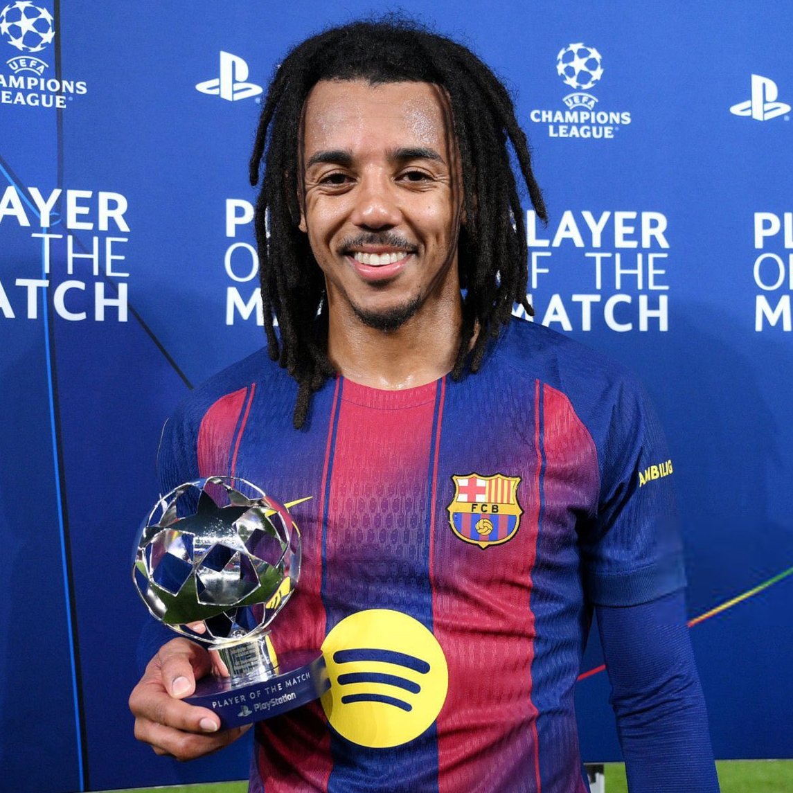 Đêm diễn của Jules Kounde 1 Đêm diễn của Jules Kounde 1