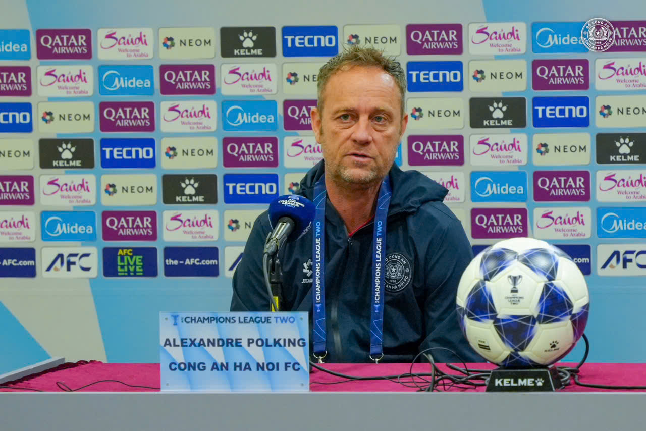 HLV Polking đặt mục tiêu lớn cho CLB CAHN 1 HLV Polking đặt mục tiêu lớn cho CLB CAHN 1