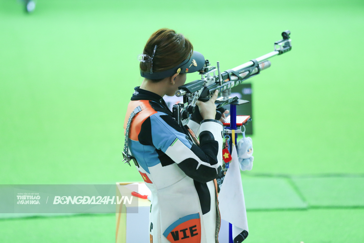 Bộ đồ đặc biệt của hoa khôi bắn súng Phí Thanh Thảo 1