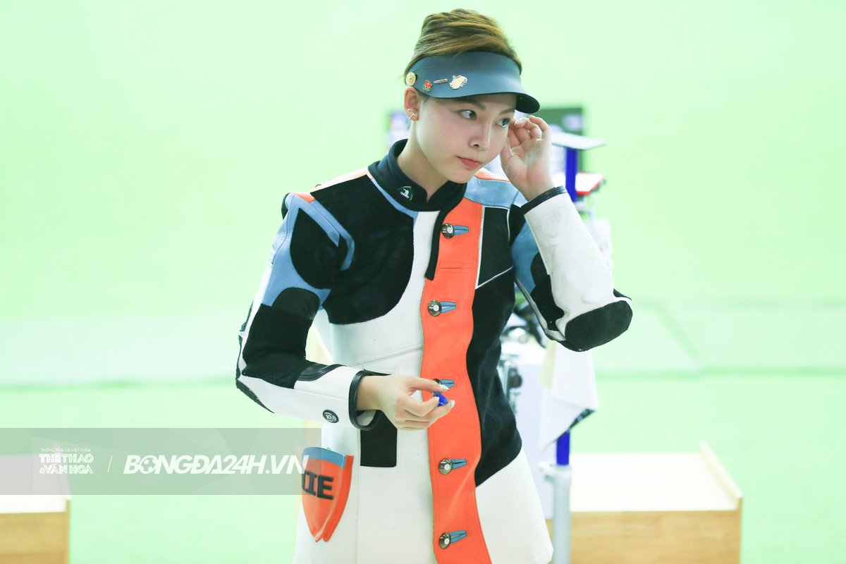 Bộ đồ đặc biệt của hoa khôi bắn súng Phí Thanh Thảo 5