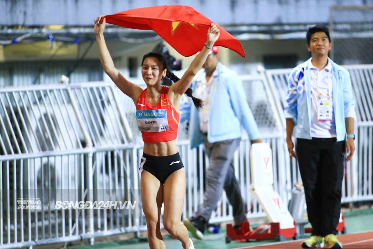 Lê Thị Cẩm Tú và tấm HCB quý như Vàng ở tuổi 20 4 Lê Thị Cẩm Tú và tấm HCB quý như Vàng ở tuổi 20 4