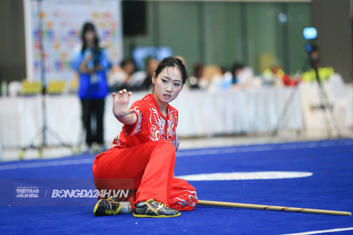 Búp bê wushu Việt Nam nén đau hoàn thành bài thi 5 Búp bê wushu Việt Nam nén đau hoàn thành bài thi 5