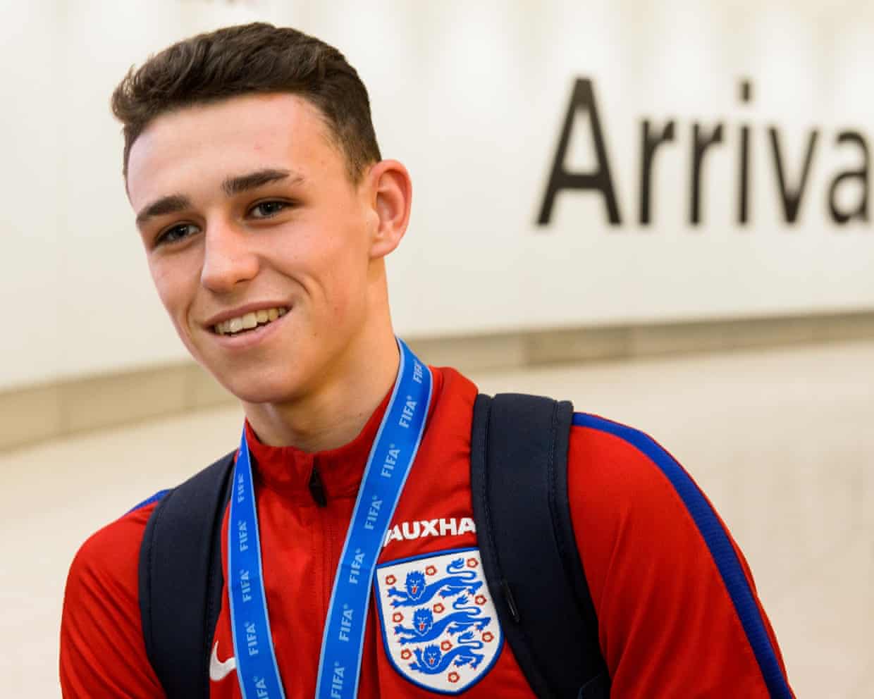 Phil Foden và “vết xe đổ” Alexander-Arnold Chơi hay ở CLB, nhưng lạc nhịp trên tuyển 1 Phil Foden và “vết xe đổ” Alexander-Arnold Chơi hay ở CLB, nhưng lạc nhịp trên tuyển 1