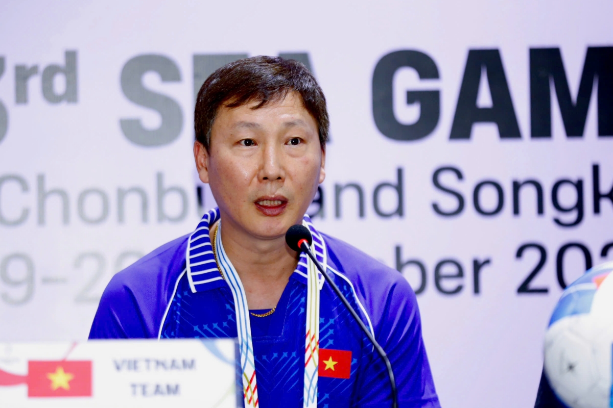 HLV Kim Sang Sik U22 Việt Nam SEA Games 33 HLV Kim Sang Sik U22 Viet Nam SEA Games 33