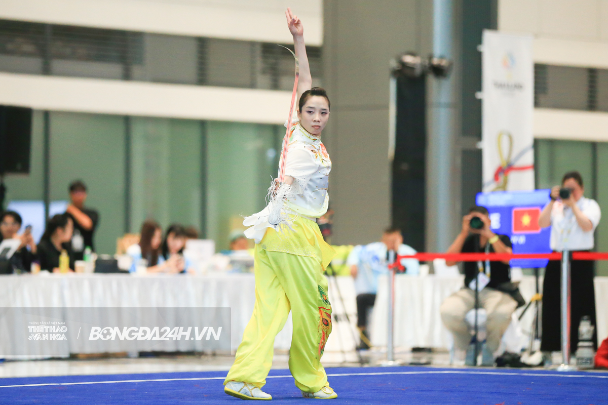 Dương Thúy Vi mạo hiểm để mở ra giới hạn cho Wushu Việt Nam 4 Dương Thúy Vi mạo hiểm để mở ra giới hạn cho Wushu Việt Nam 4