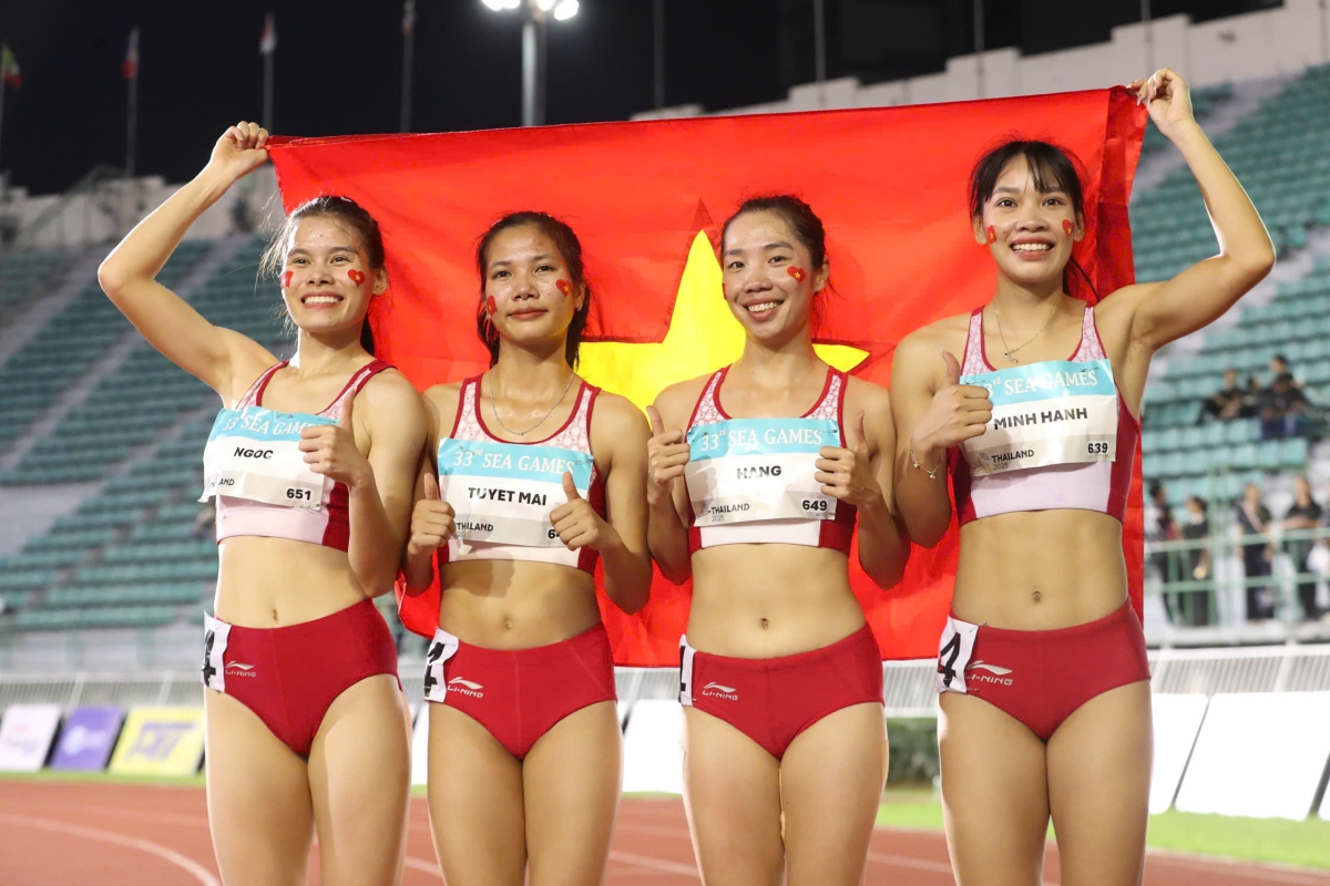 Màn ăn mừng nón lá Việt Nam đầy xúc động của tổ điền kinh nữ 4x400m 1 Màn ăn mừng nón lá Việt Nam đầy xúc động của tổ điền kinh nữ 4x400m 1