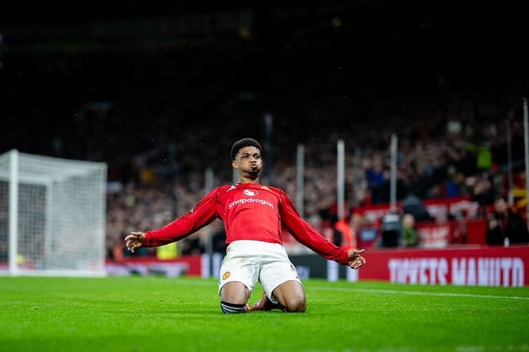 ULAki08sUm1u_dlHGBO6b4DMH_1440x9