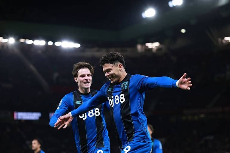 ULAki08sUm1u_eG55cvzWMKOo_1440x9