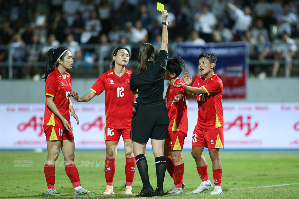 Nỗ lực bằng vàng của những cô gái kim cương 4 Nỗ lực bằng vàng của những cô gái kim cương 4