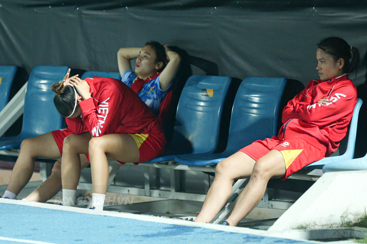 Nỗ lực bằng vàng của những cô gái kim cương 8 Nỗ lực bằng vàng của những cô gái kim cương 8