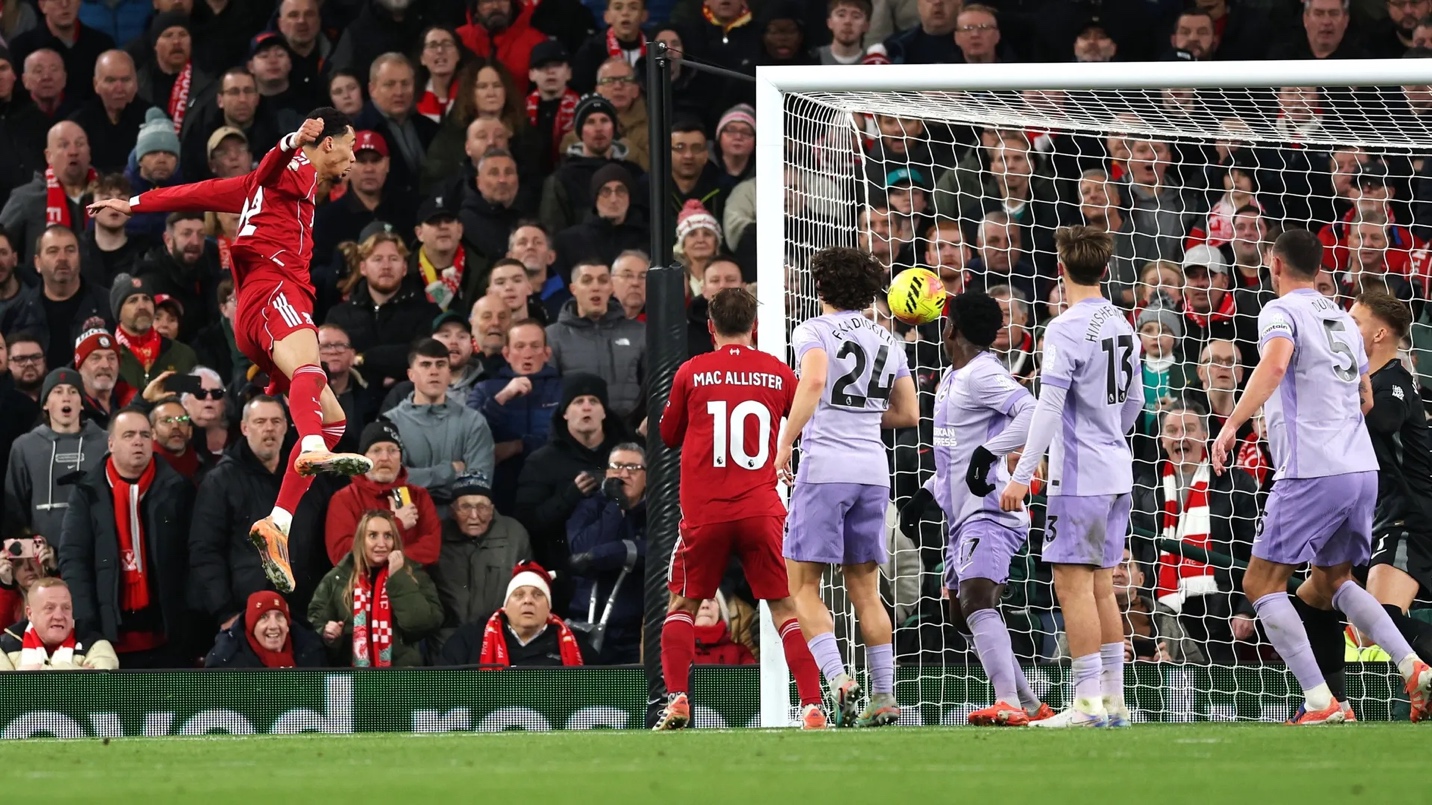 Hugo Ekitike đã trả lời câu hỏi Mua nó về để làm gì 1 Hugo Ekitike đã trả lời câu hỏi Mua nó về để làm gì 1