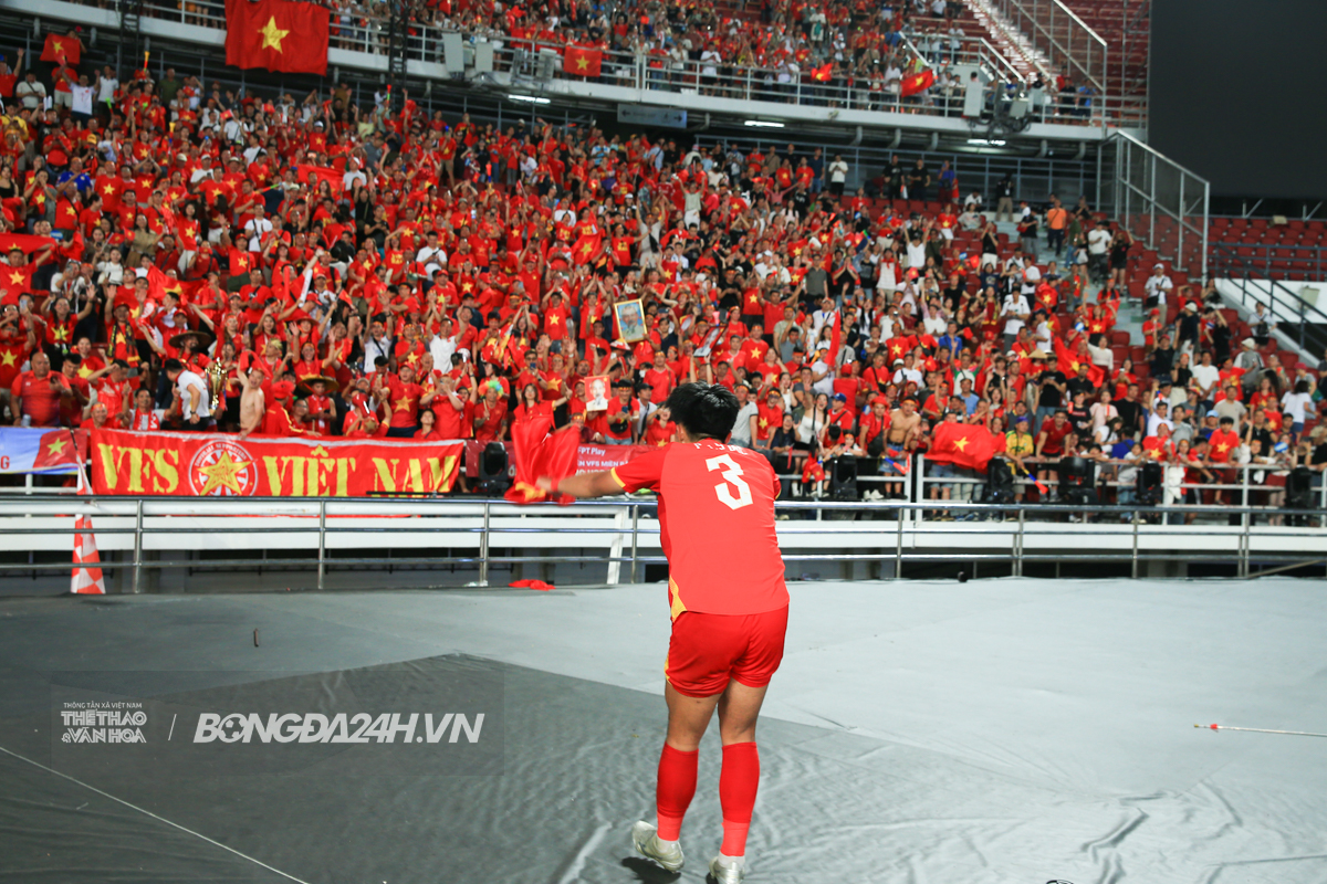 Hai chiến thắng cảm xúc của HLV Kim Sang Sik 5 Hai chiến thắng cảm xúc của HLV Kim Sang Sik 5