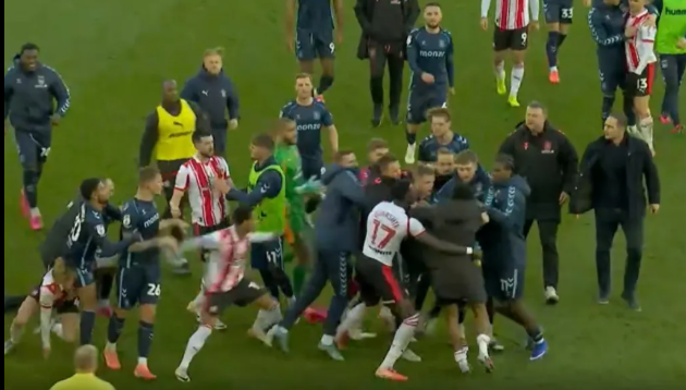 Frank Lampard gây ra cuộc ẩu đả lớn giữa Coventry và Southampton 2