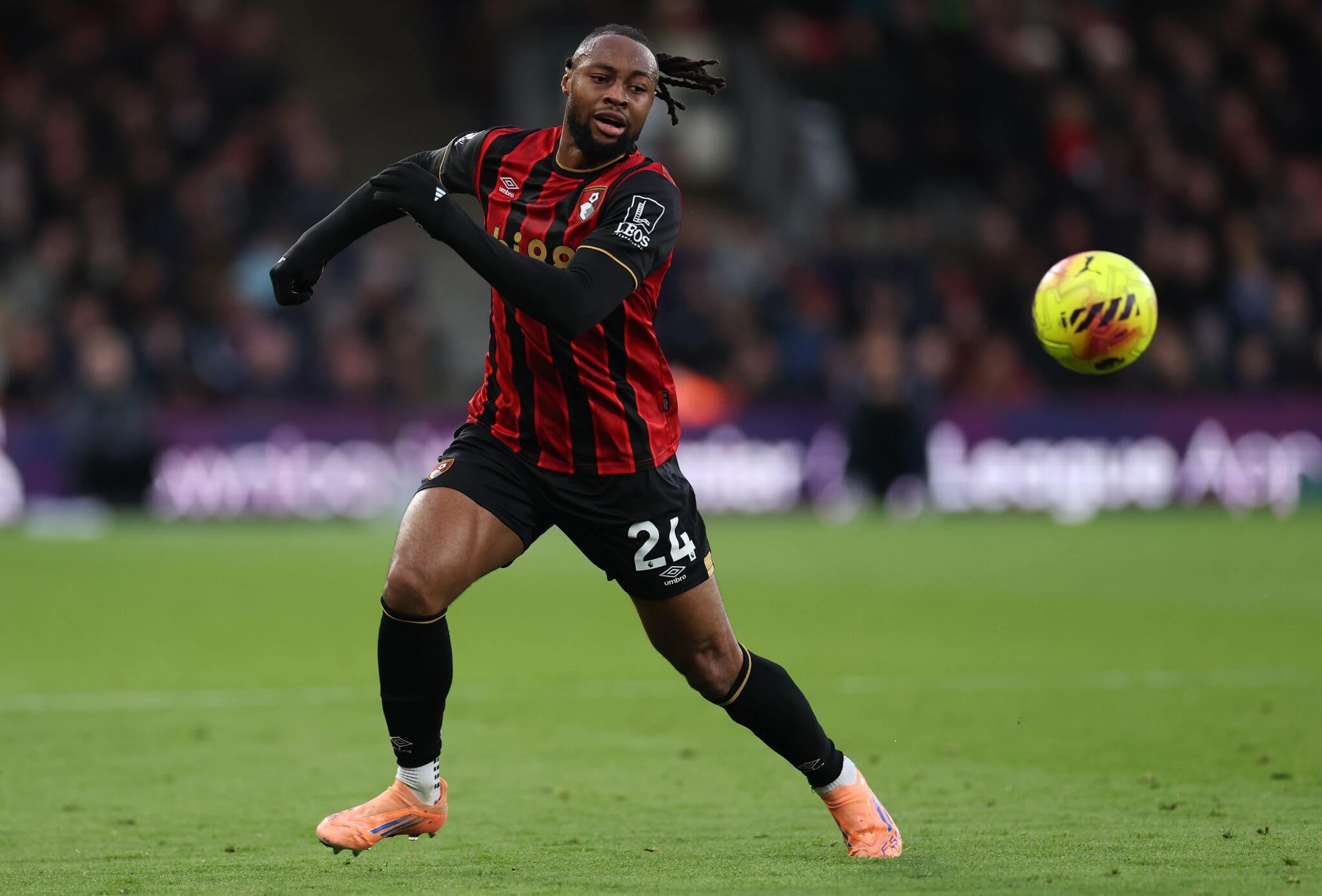 Liverpool sẽ có những phương án nào khi không có Isak 1