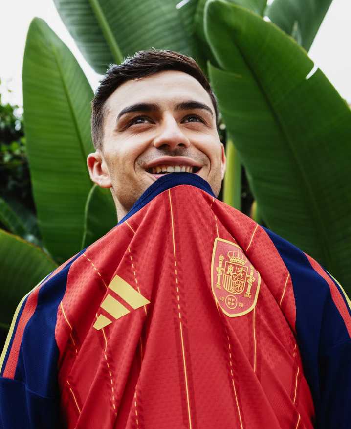 Pedri ‘Tôi muốn đối đầu Mbappe, Salah, Haaland và Raphinha tại World Cup’ 2