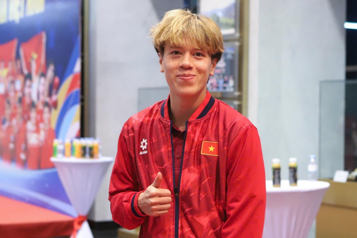 Viktor Le Tôi luôn chiến đấu 300% sức lực vì màu cờ sắc áo 1