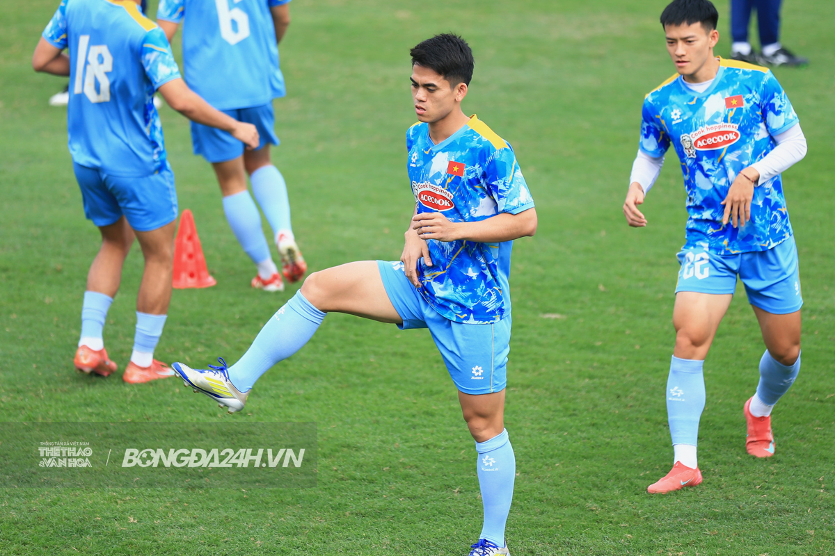 Trung Kiên tập riêng trước ngày lên đường sang Qatar 4
