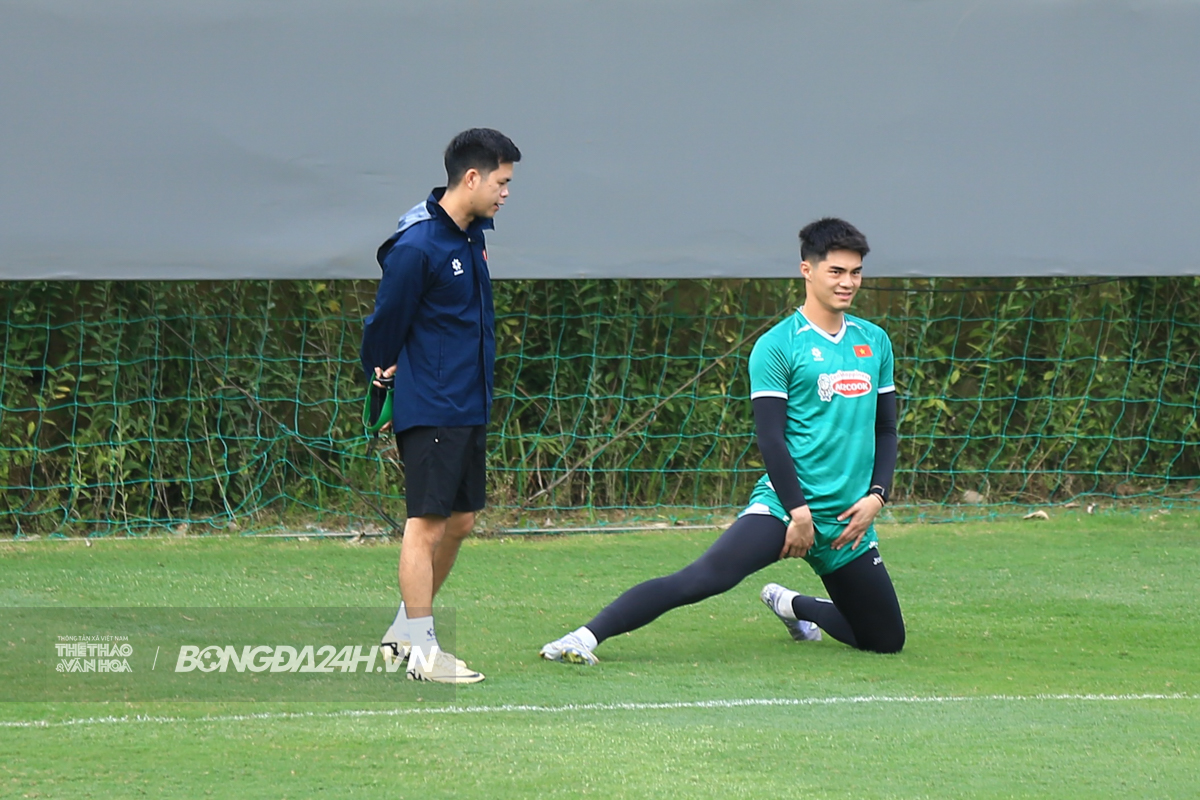 dT U23 Viet Nam Trung Kien tap buoi cuoi truoc ngay sang Qatar