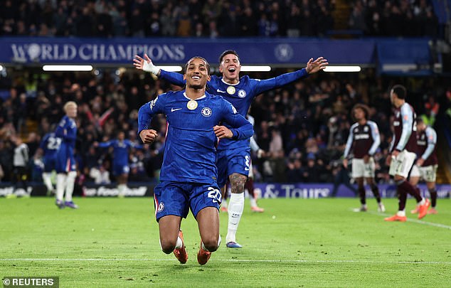 1766859195520_wide_galleryImage_Soccer_Football_Premier_L