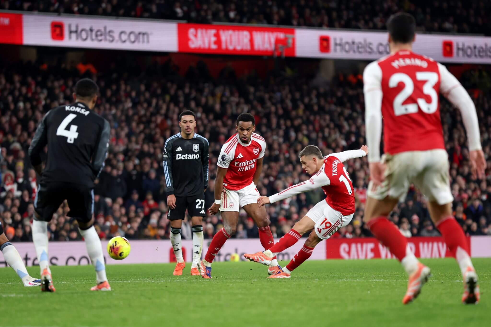 Chiến thắng trước Aston Villa như lời tuyên bố đanh thép của Arsenal 2 Chiến thắng trước Aston Villa như lời tuyên bố đanh thép của Arsenal 2