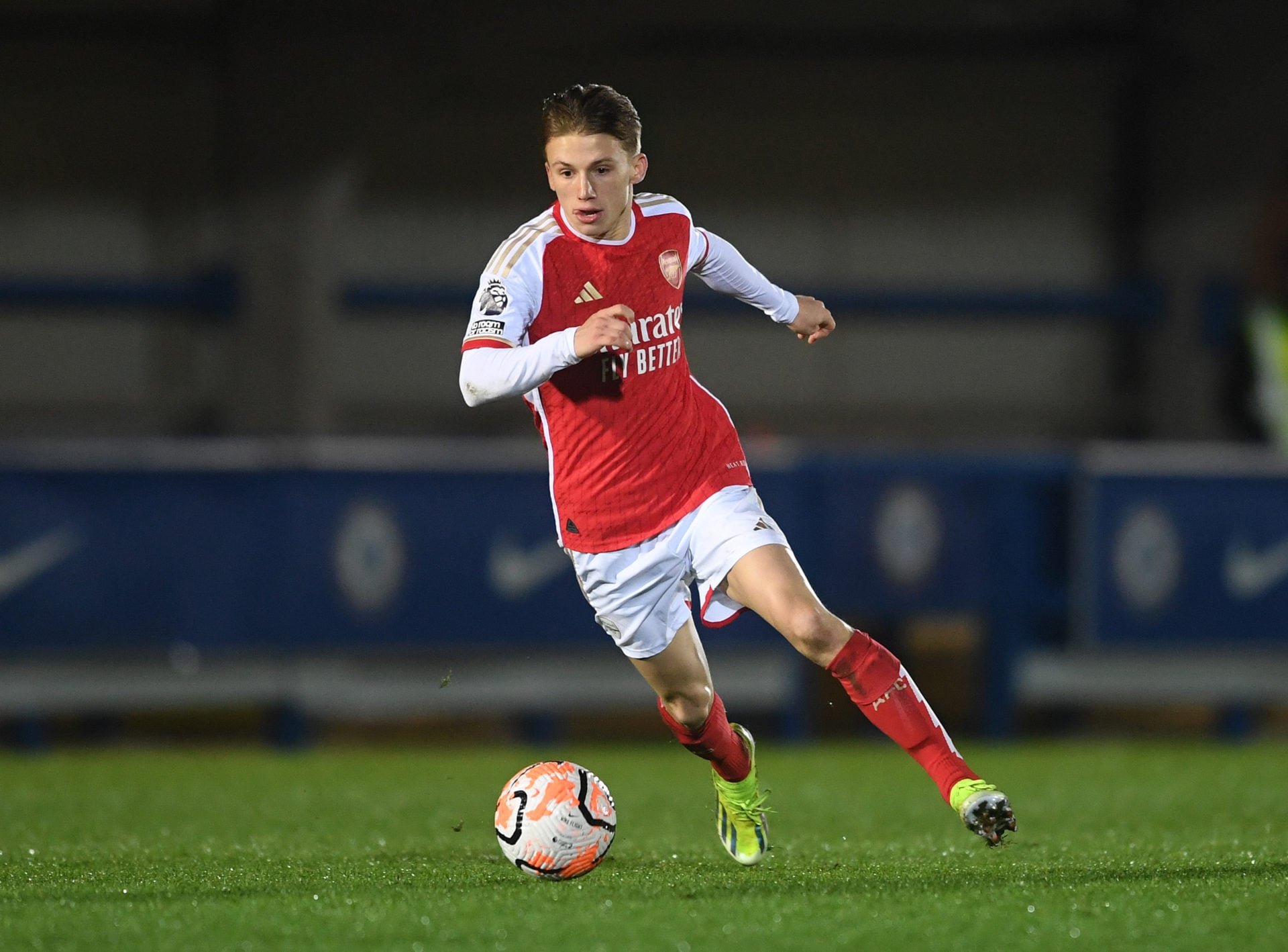 Vì sao cầu thủ trẻ Anh ồ ạt rời Premier League để ra châu Âu 1