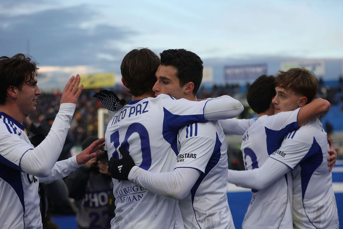 Cesc Fabregas chắp cánh cho Como bay cao 1 Cesc Fabregas chắp cánh cho Como bay cao 1