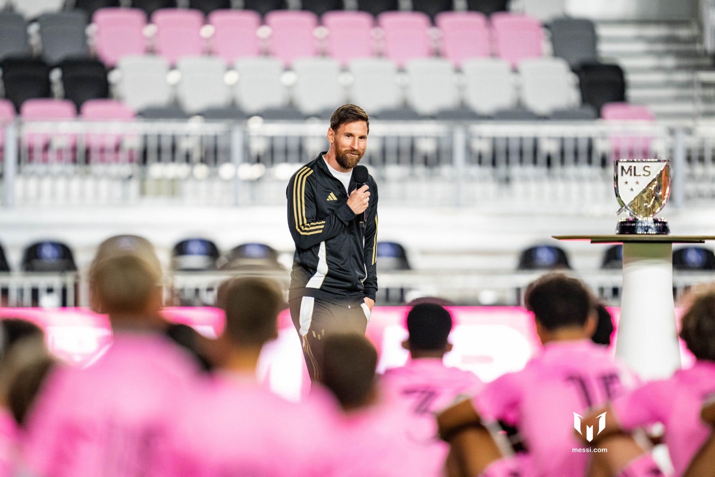 Leo Messi Tôi từng không ngừng lướt Tiktok một cách vô thức 10