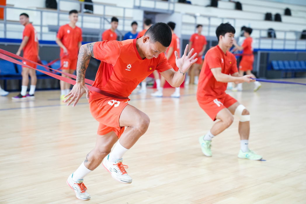 dT futsal Viet Nam tich cuc  tap luyen huong den giai chau a