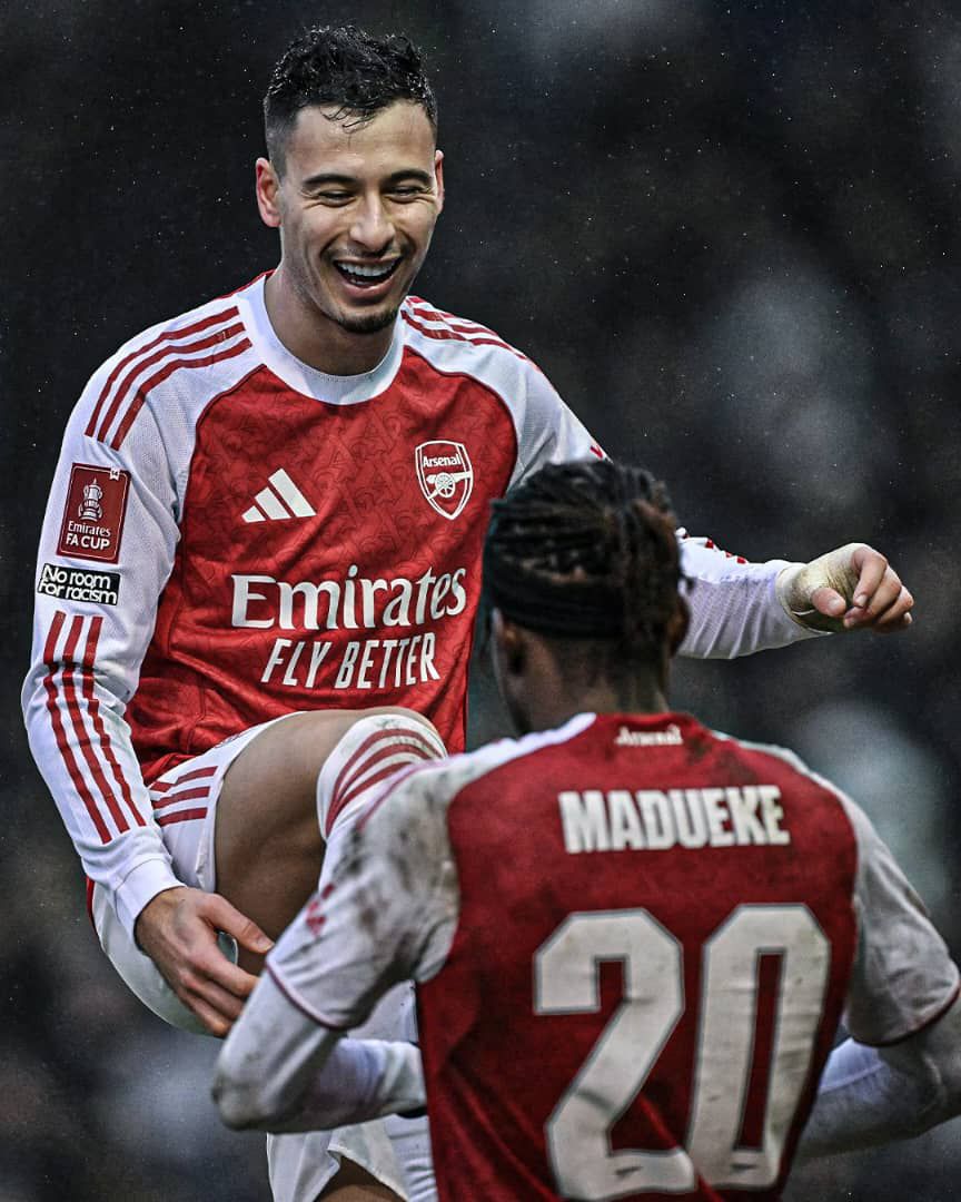 Gabriel Martinelli Sau vết xước là ánh sáng 1