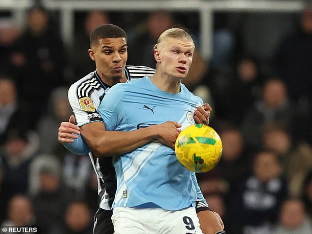 1768337137773_wide_galleryImage_Soccer_Football_Carabao_C