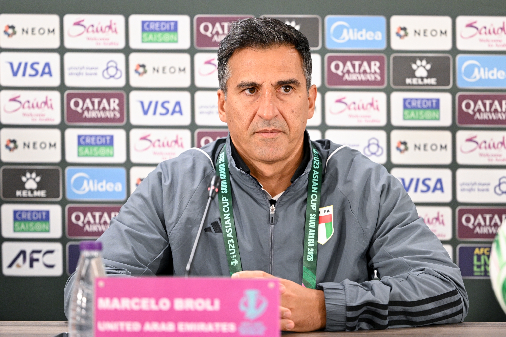 HLV Marcelo Broli cua U23 UAE