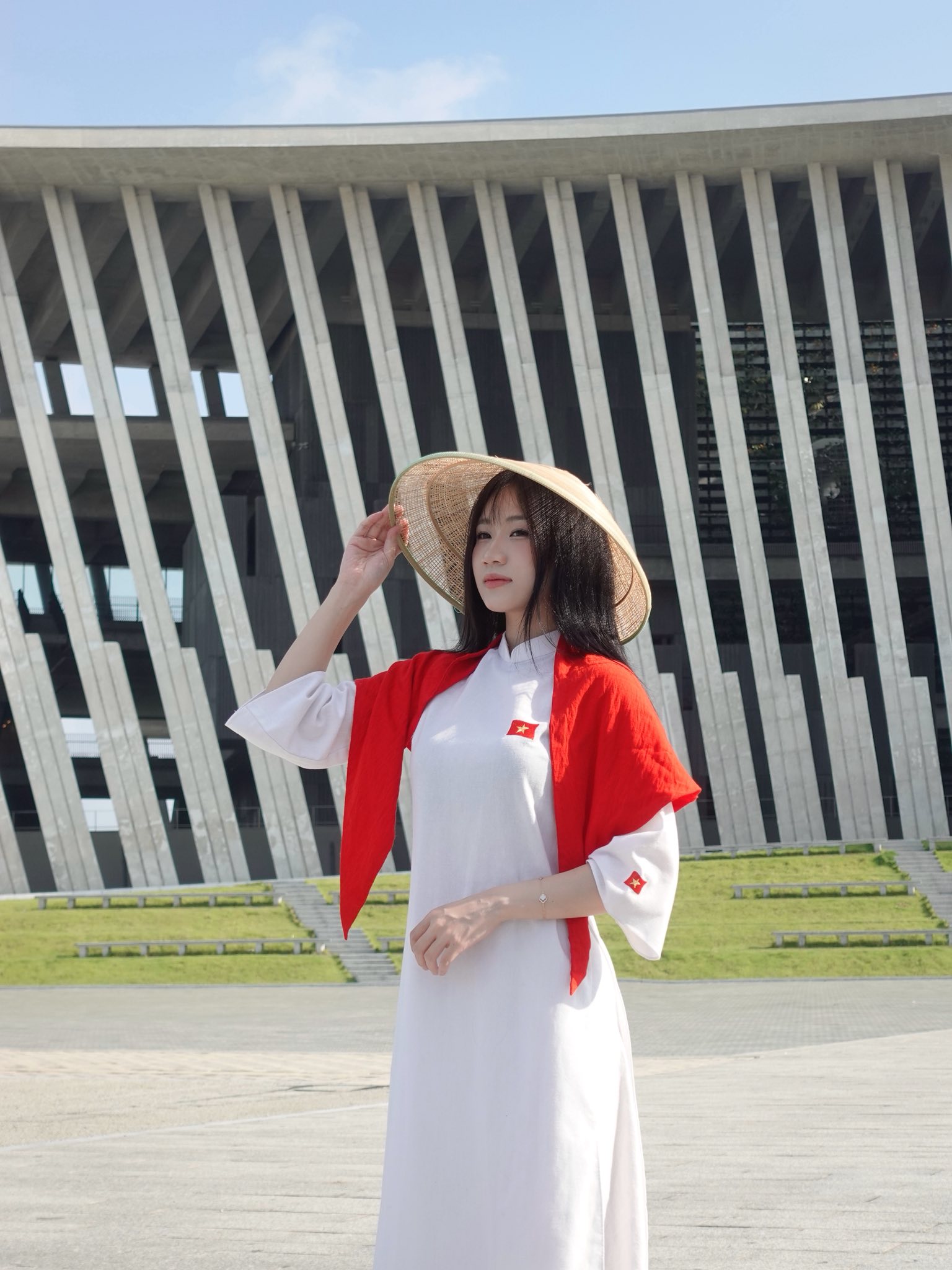 Bạn gái tiền vệ U23 Việt Nam gây sốt TikToker Gen Z sở hữu 3,7 triệu follow 5 Bạn gái tiền vệ U23 Việt Nam gây sốt TikToker Gen Z sở hữu 3,7 triệu follow 5