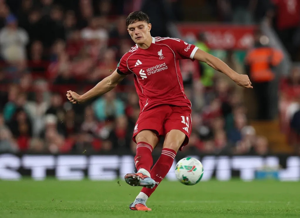 Sau một mùa hè bạo chi, Liverpool lại đứng trước một cuộc chuyển giao khác 3