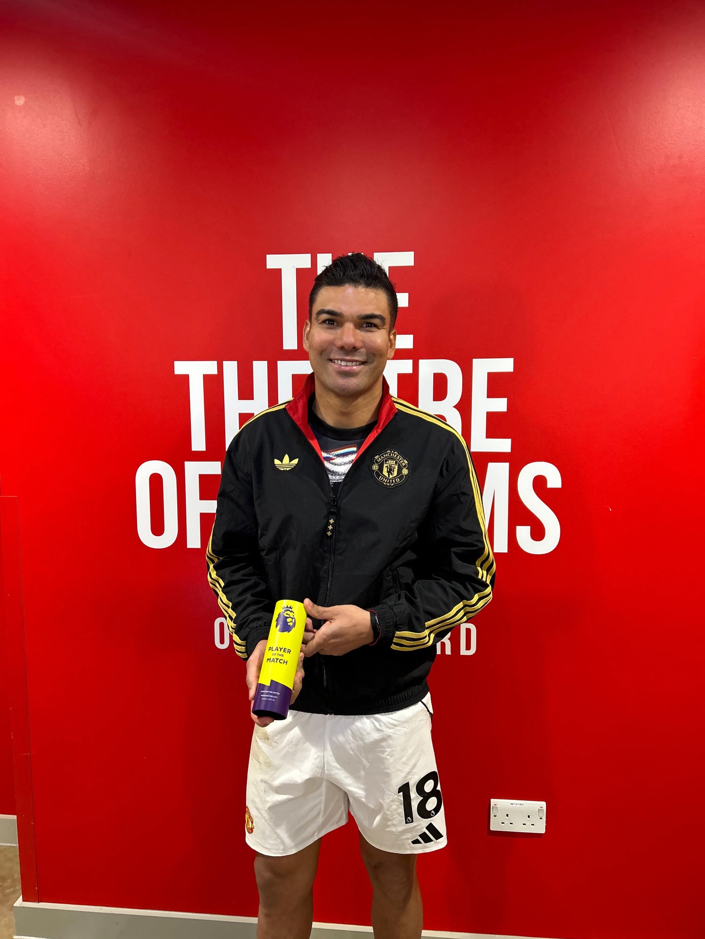 Casemiro có xứng đáng với cái giá 119 triệu bảng mà MU đã bỏ ra 3